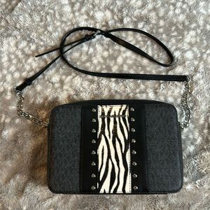 Authentic Michael Kors leather purse shoulder bag